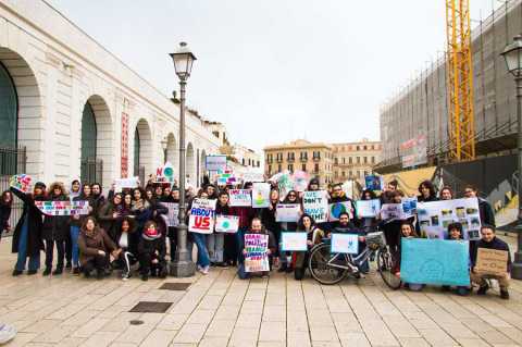 Sciopero degli studenti per salvare il pianeta: il Fridays for future  arrivato a Bari